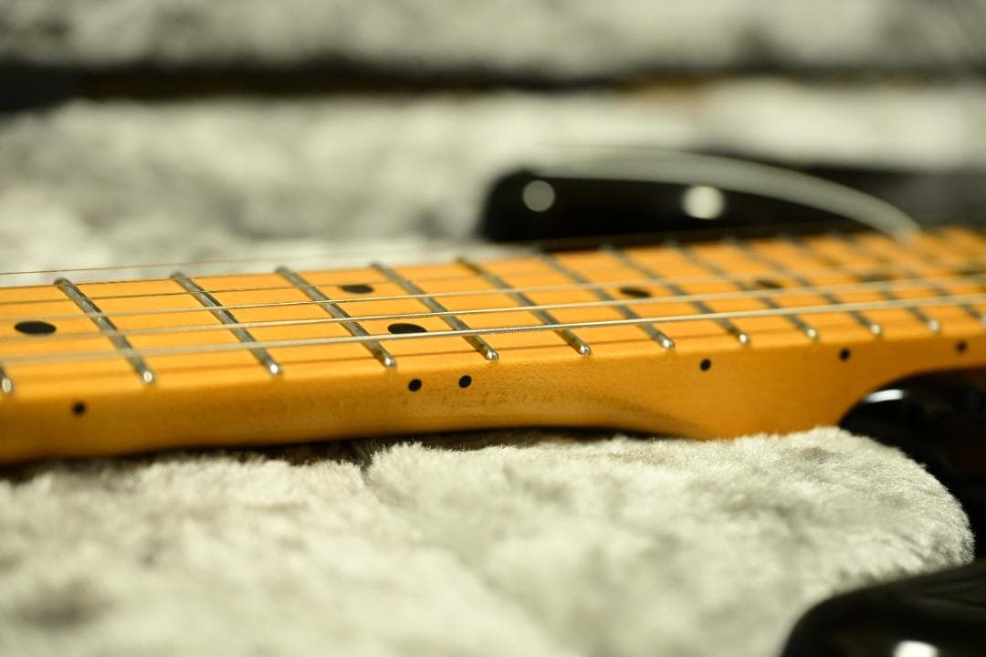 ギター Fender USA AMERICAN ULTRA LUXE STRAT