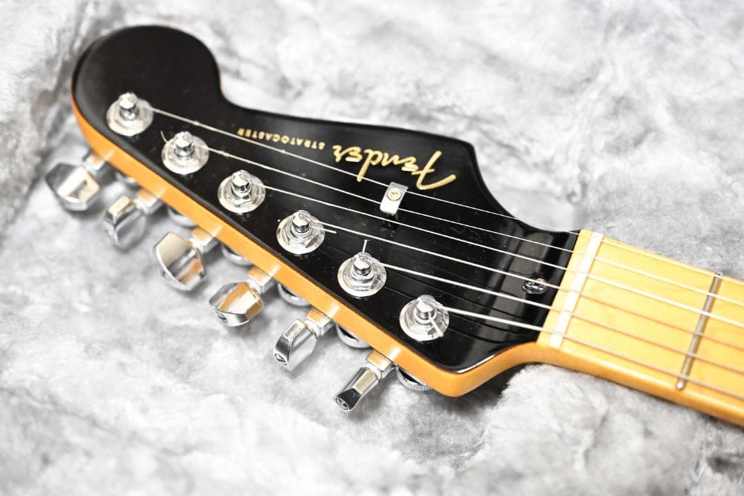 ギター Fender USA AMERICAN ULTRA LUXE STRAT