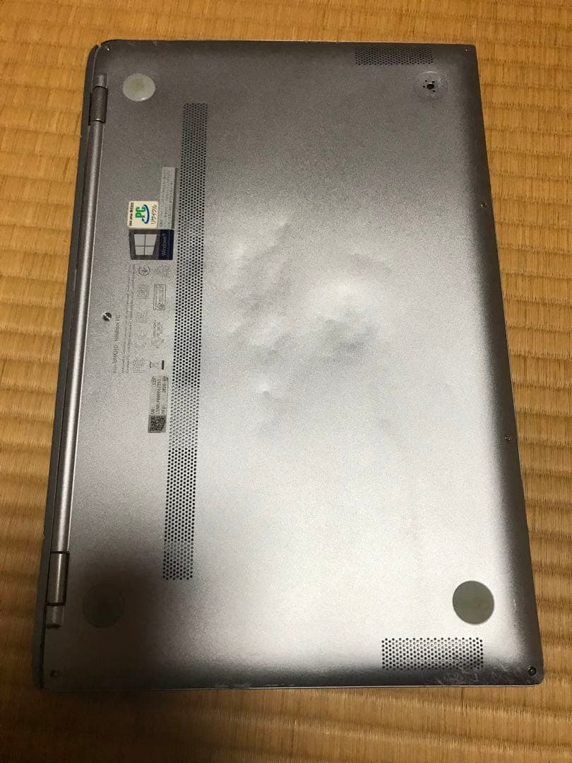 ジャンク品！　asus zenbook um431D 液晶割れ