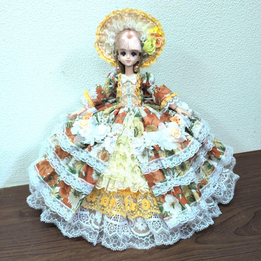 ゆ*ん様 ジェニーフレンド27cmドール服　オレンジのドレス