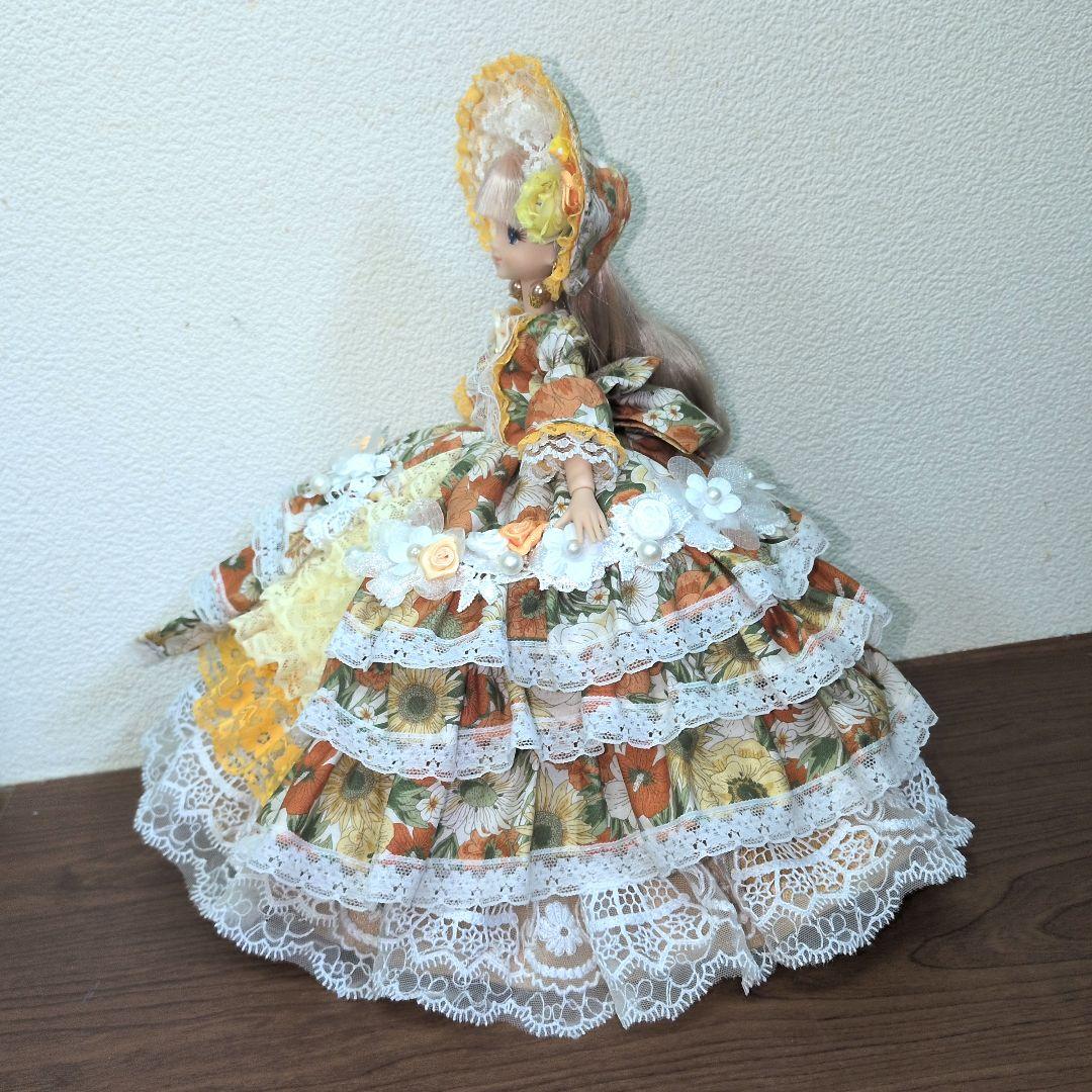 ゆ*ん様 ジェニーフレンド27cmドール服　オレンジのドレス