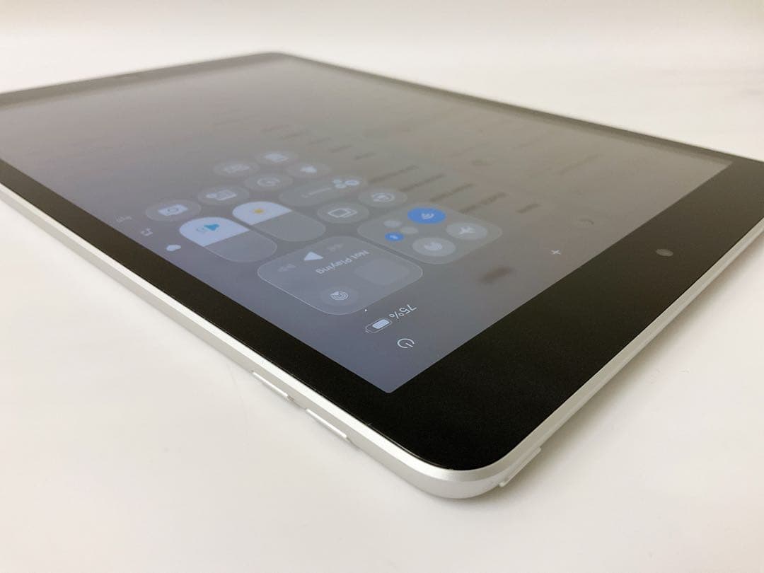 【美品・BT100％】iPad 第9世代 64GB Wifiモデル シルバー