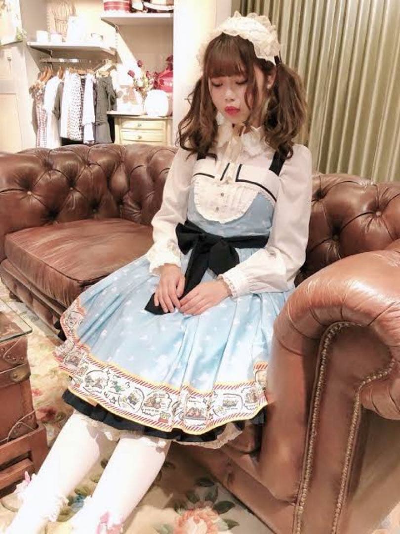 希少　アンディの子供部屋柄ワンピース　アクシーズファム　トイストーリーコラボ