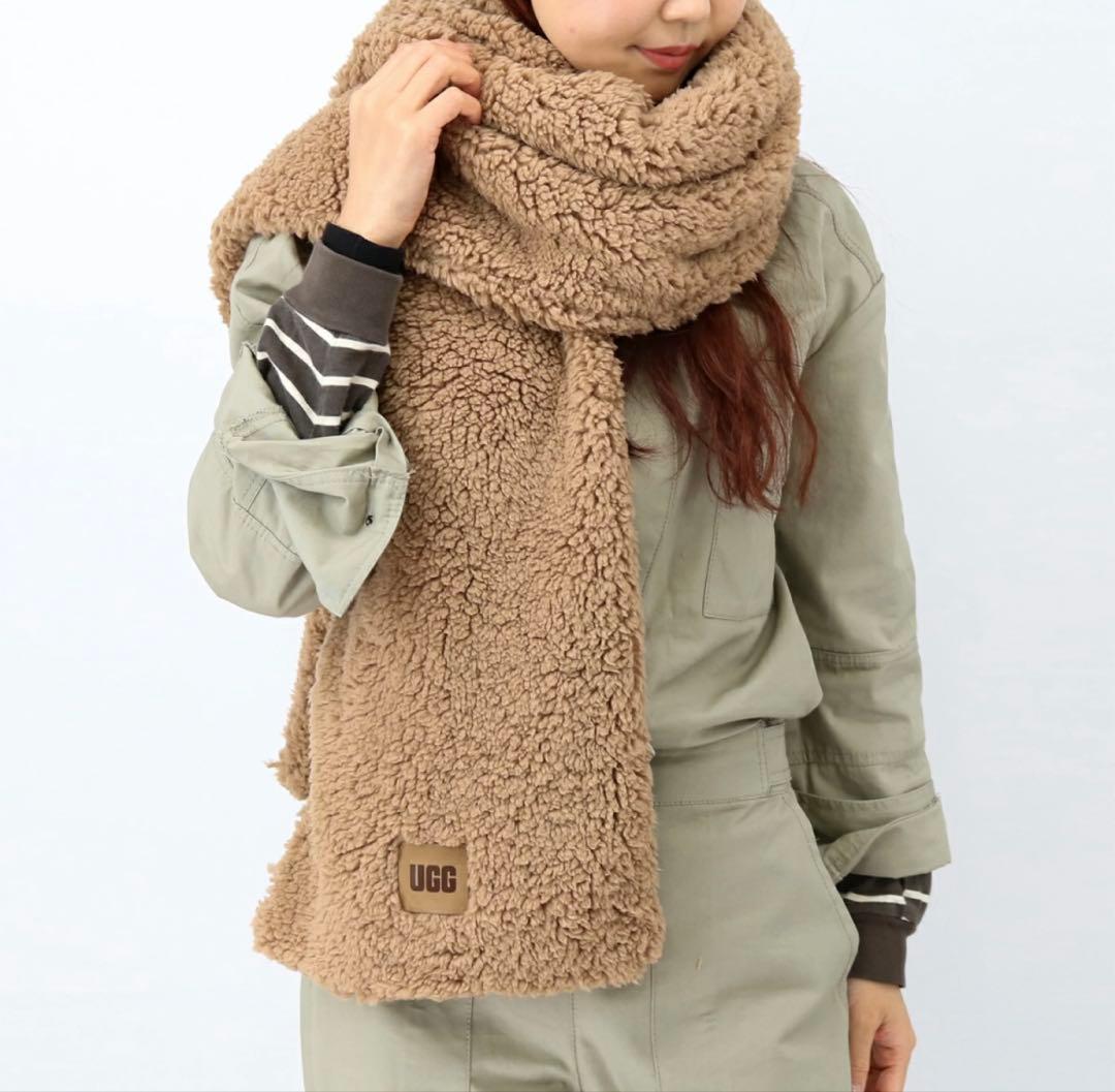 美品アグSHERPAOVERSIZEDSCARFシェルパオーバーサイズドスカーフ
