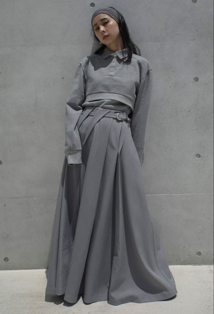 スカート UND RANDOM TUCK FLARE SKIRT