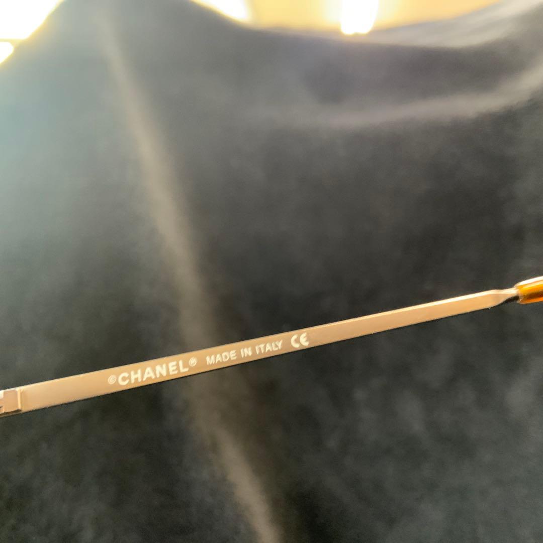 シャネルフーレム無しサングラス