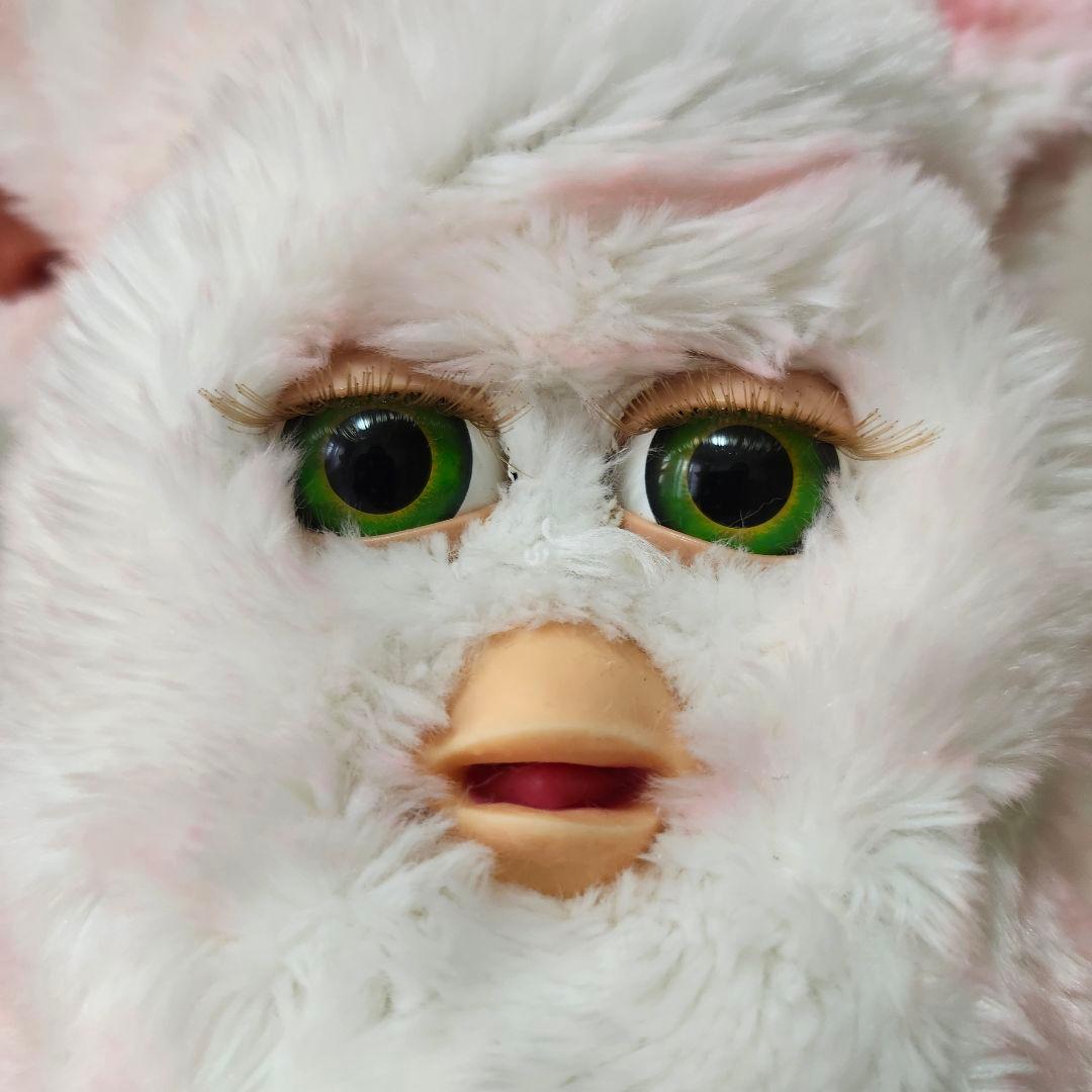 ファービー ストロベリースワール furby 英語版 ファービー2