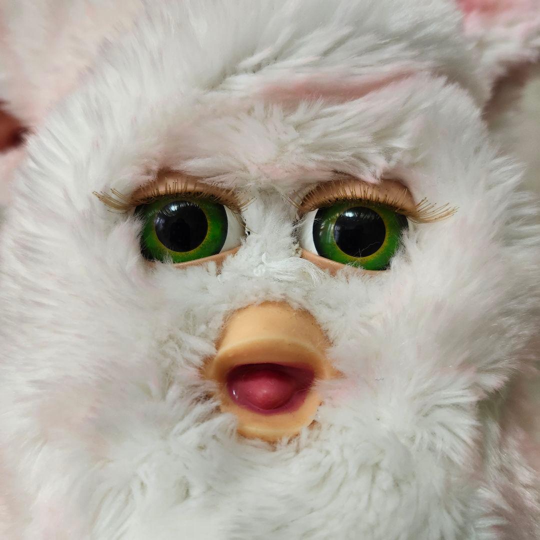 ファービー ストロベリースワール furby 英語版 ファービー2