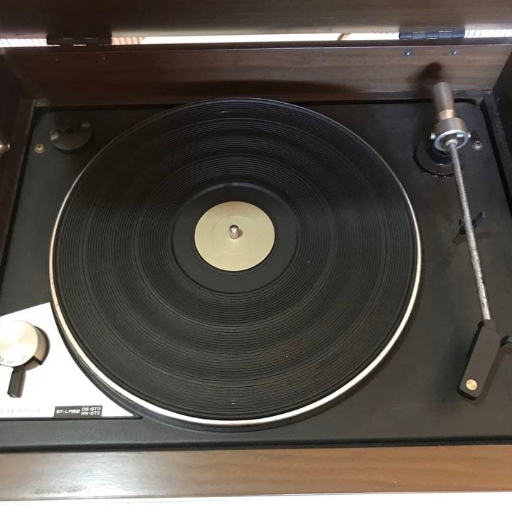 HITACHI 日立　レコードプレーヤー　レトロ