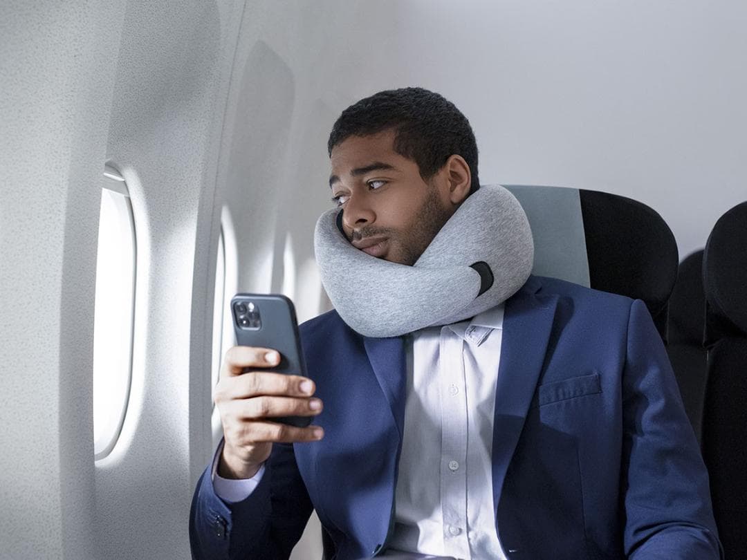 【ほぼ新品】 Ostrichpillow GO ネックピロー １回使用のみ