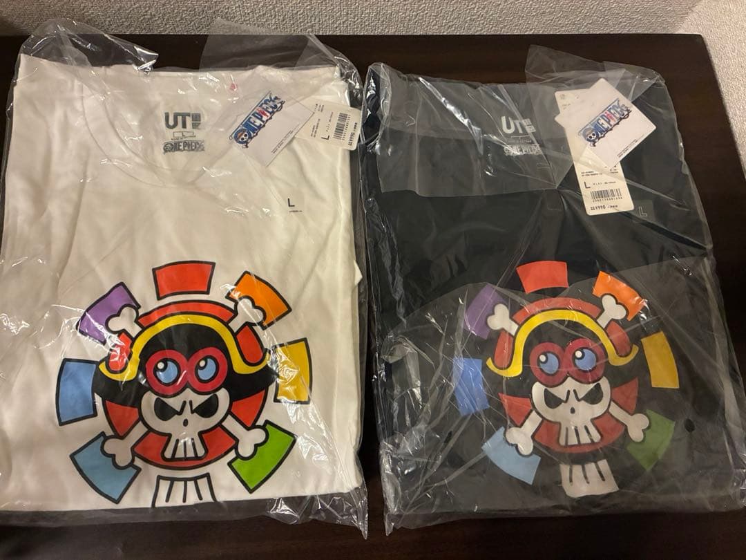 ユニクロUT ワンピースコラボ Tシャツ(Lサイズ)未使用品8種8枚セット