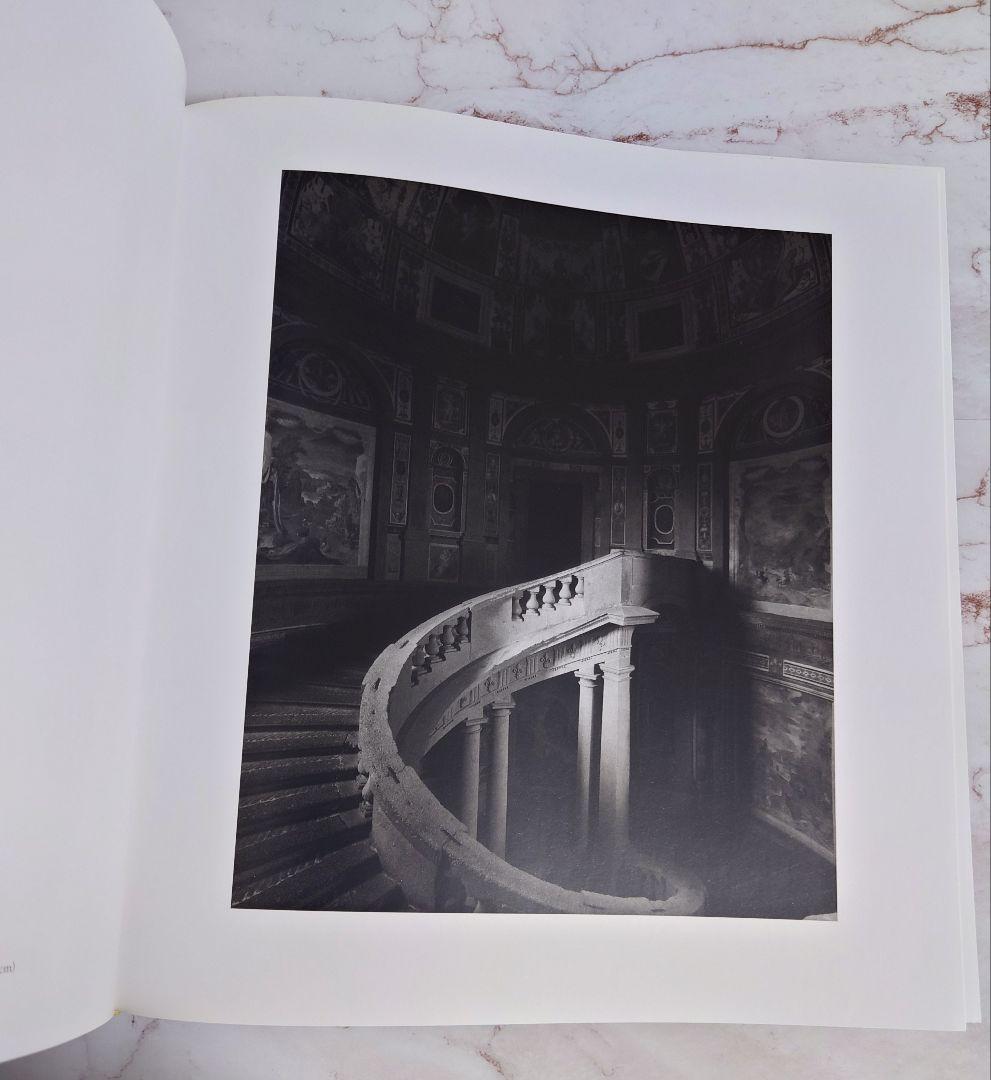 Hiroshi Sugimoto: Gates of Paradise　杉本博司