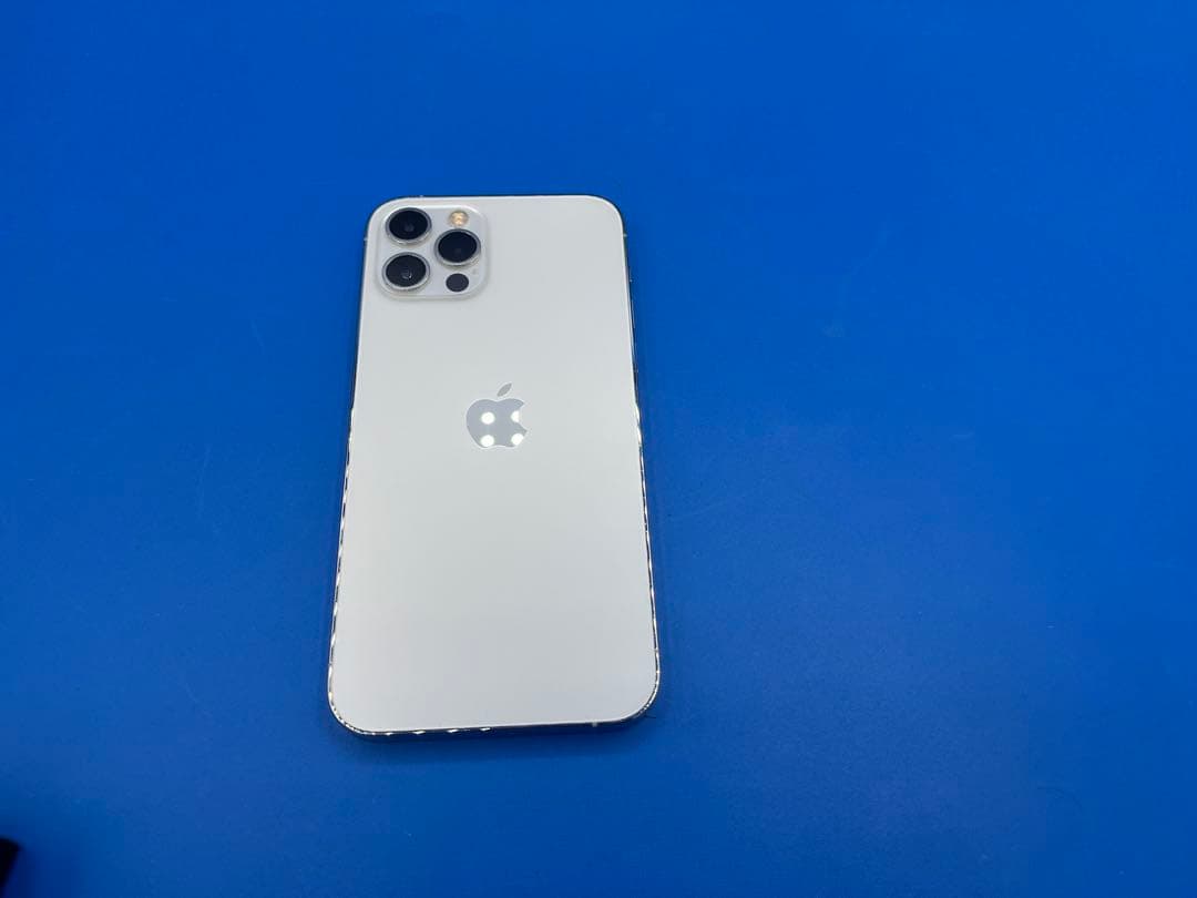 iPhone 12 Pro シルバー 256GB