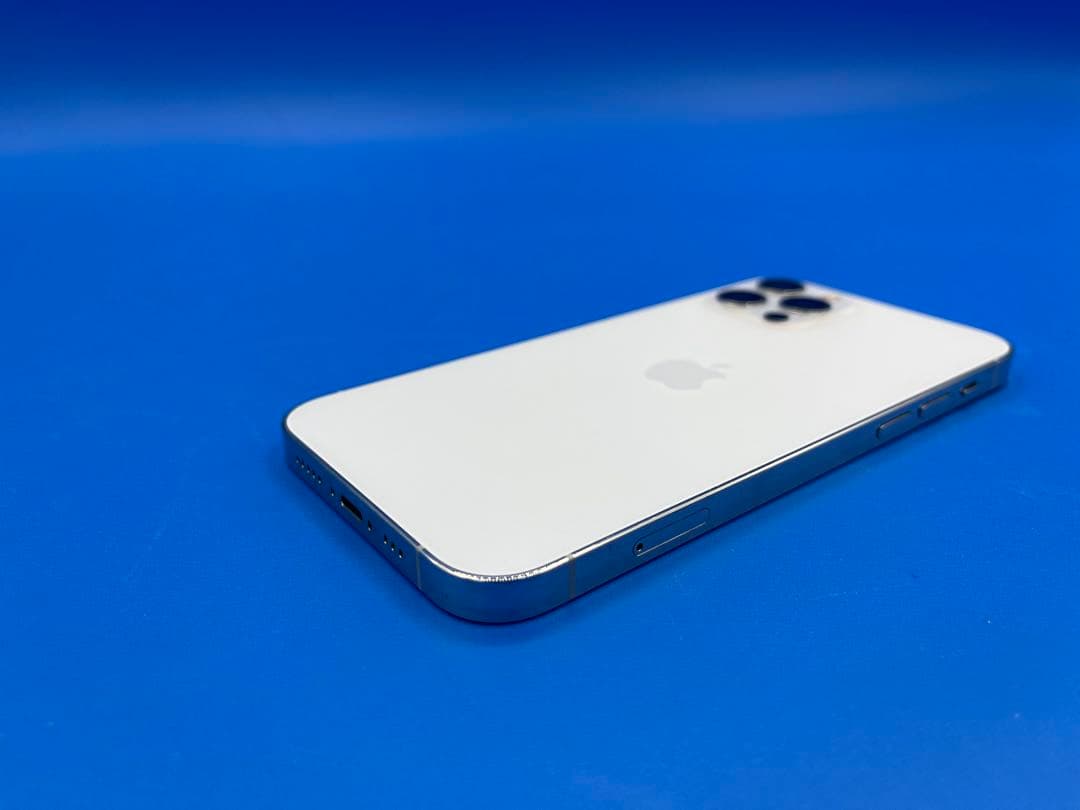 iPhone 12 Pro シルバー 256GB