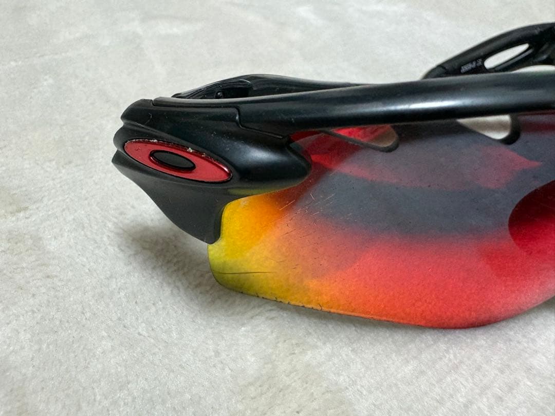 し*ん様 Oakley スポーツサングラス グラデーションレッド
