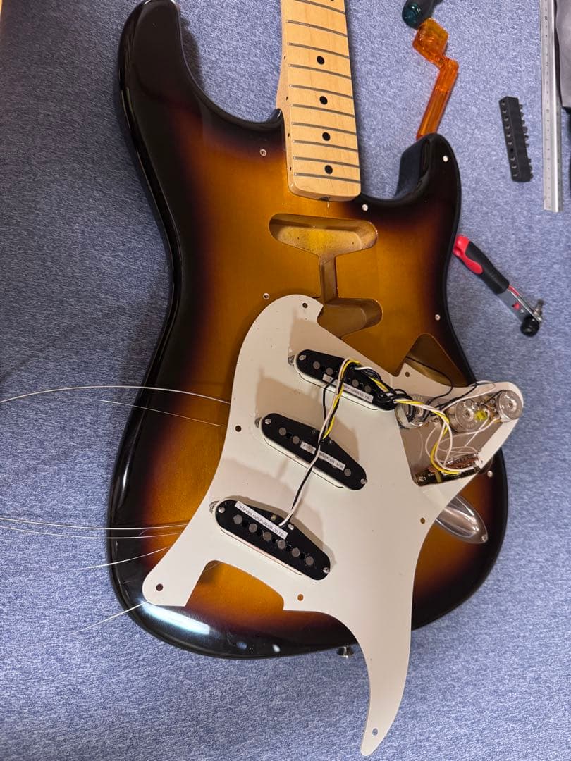 ギター FENDER Traditional 50s / Lekata mini amp