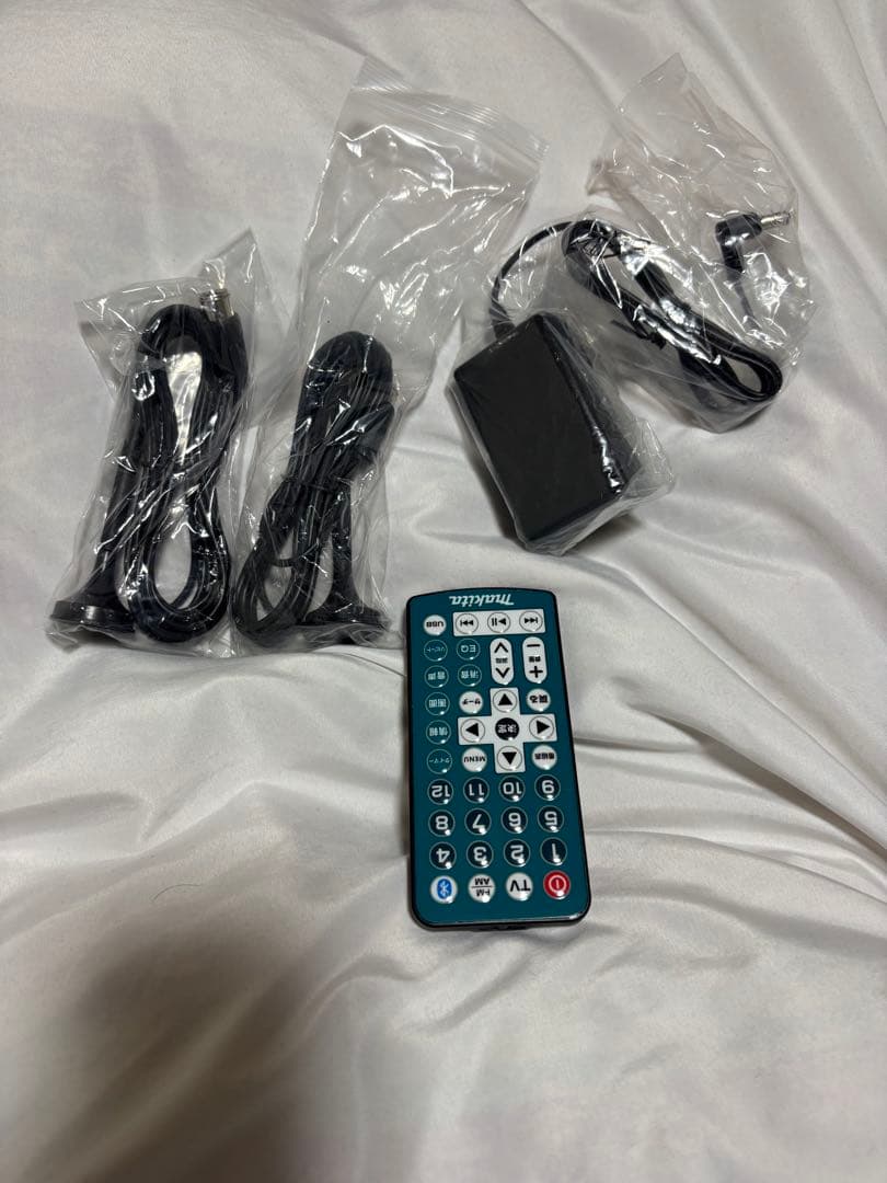Makita 充電式ラジオ付テレビ　TV100 ポータブルテレビ・ラジオ