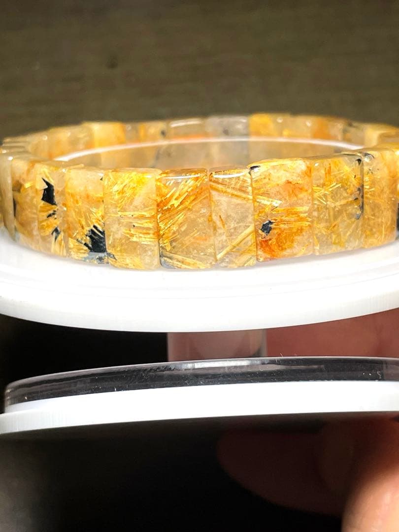 高品質！太陽放射タイチンルチルクォーツバングル【新品】　縦12.8㎜×横5〜8㎜