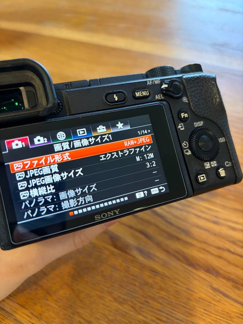 SONY α6400 ILCE-6400ミラーレスカメラ 本体
