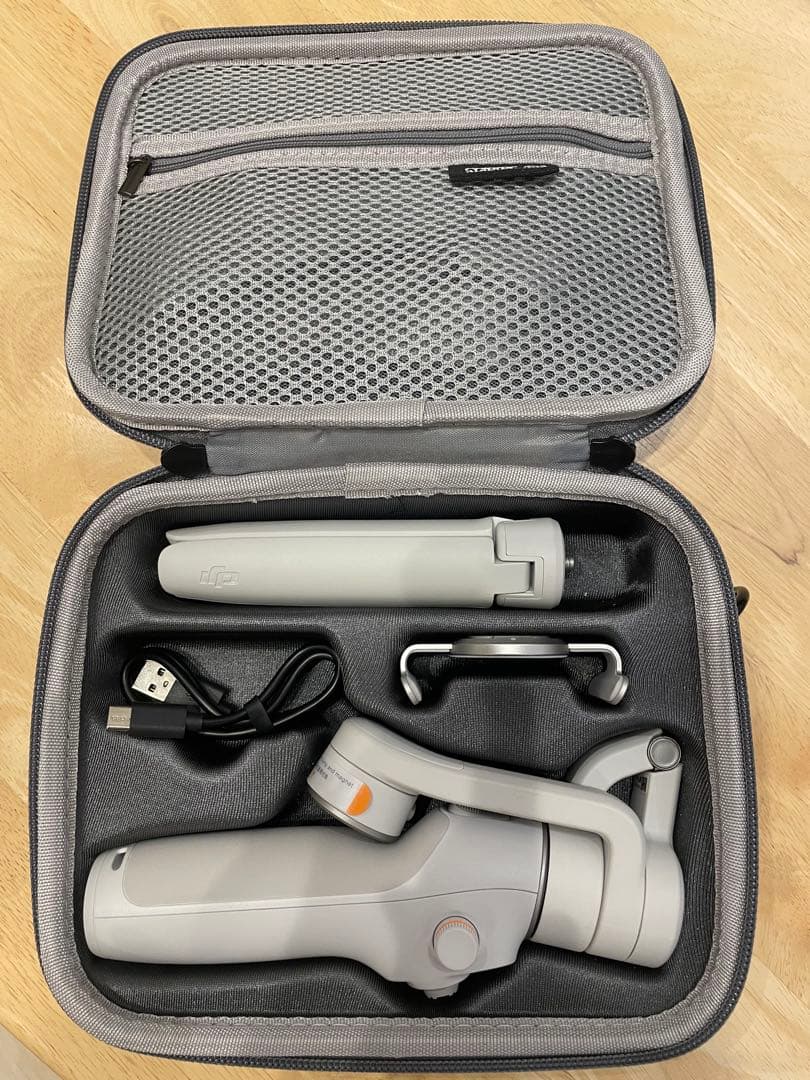 DJI Osmo Mobile 6 (OM6) ケース付 プラチナグレー