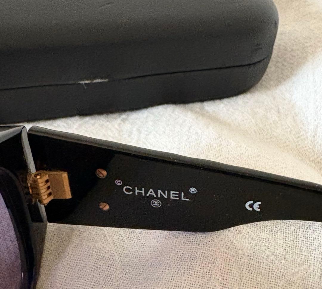 CHANEL シャネルサングラス マトラッセ ココマーク黒 ゴールド金具