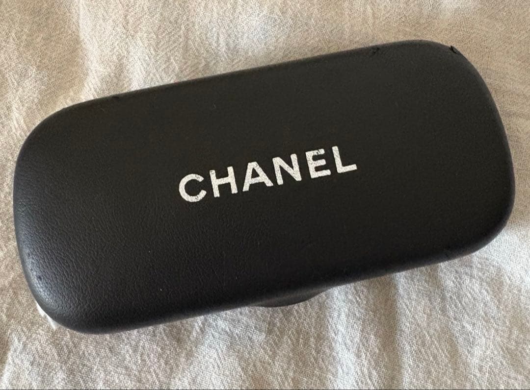 CHANEL シャネルサングラス マトラッセ ココマーク黒 ゴールド金具