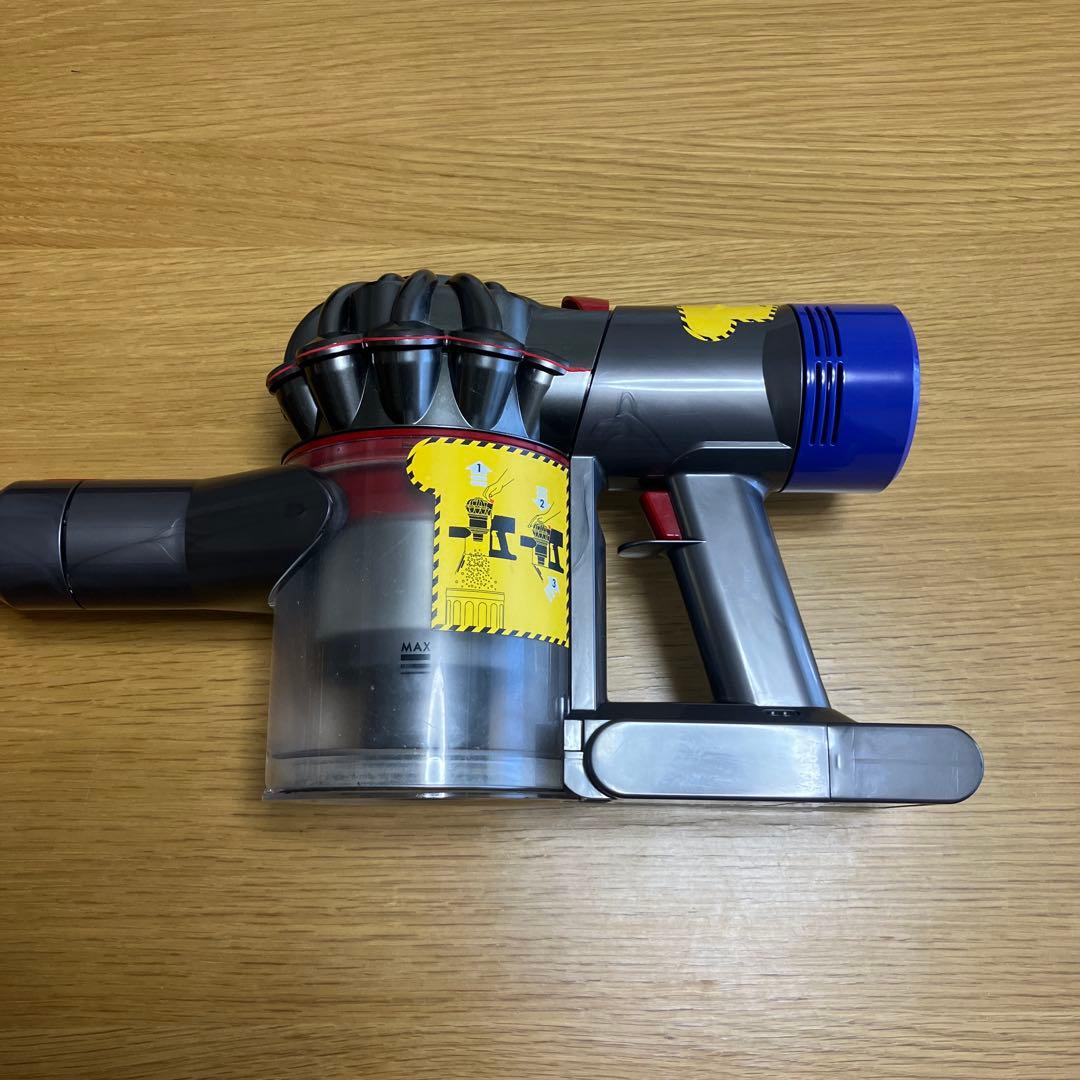 ダイソン　Dyson v8 fluffy