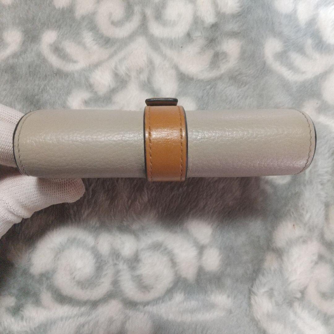 ロエベLOEWEバーティカルウォレット　グレージュ　スモール 三つ折り財布