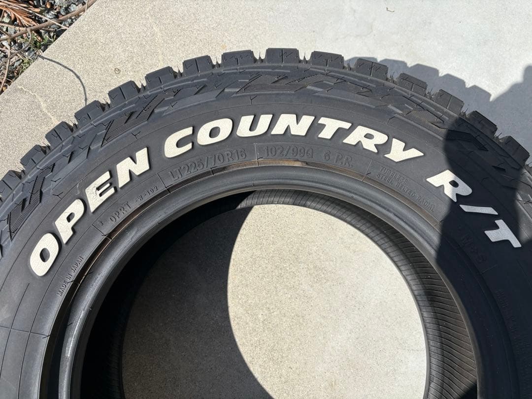 【スペア使用】225/70R16 TOYOタイヤ オープンカントリー RT １本