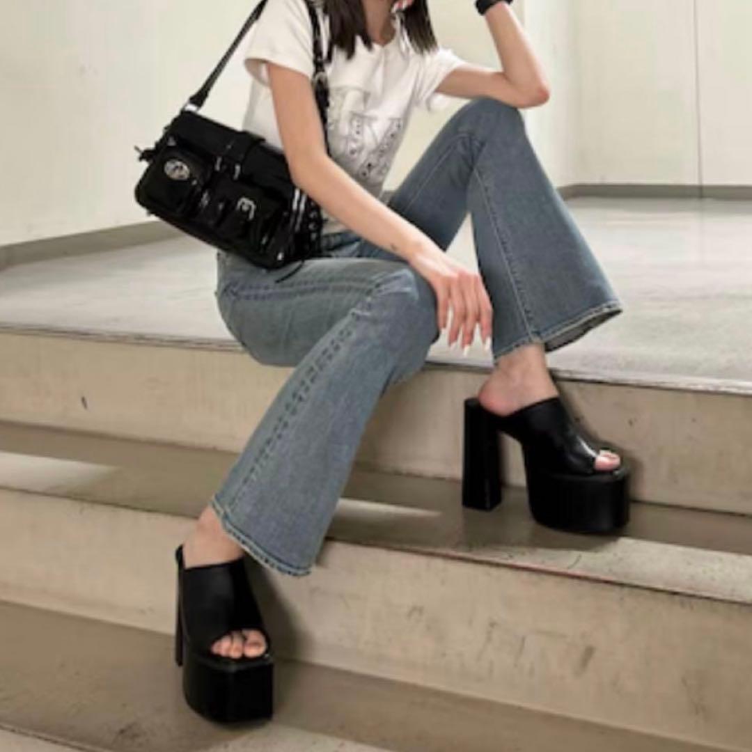 【最終値下価格】GYDA ハイウエストBACKレースアップフレアデニム Sサイズ