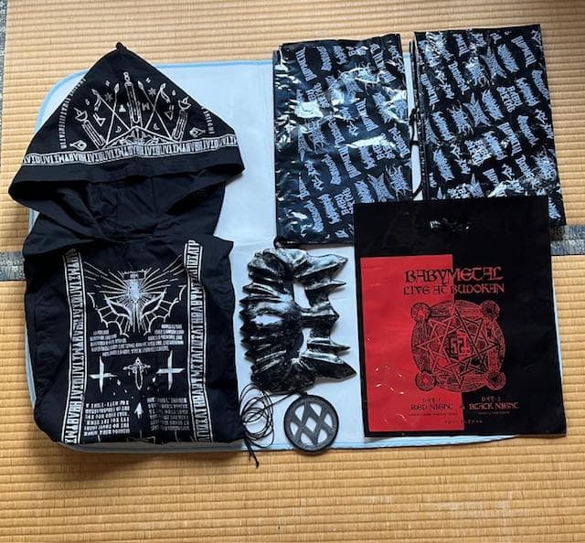 BABYL キーホルダー、リスバン、ステッカーなど限定グッズ多数