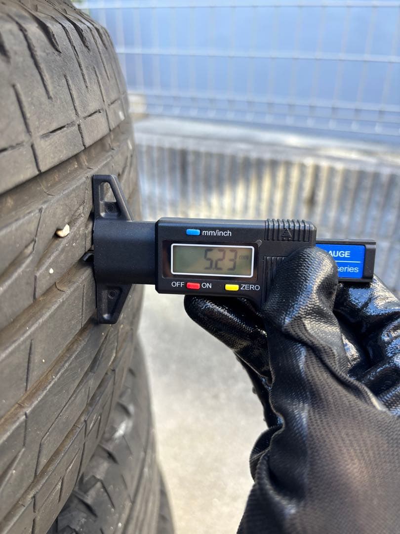 ①225/60R18 ブリヂストン　アレンザ　LX100 ４本のうち2本
