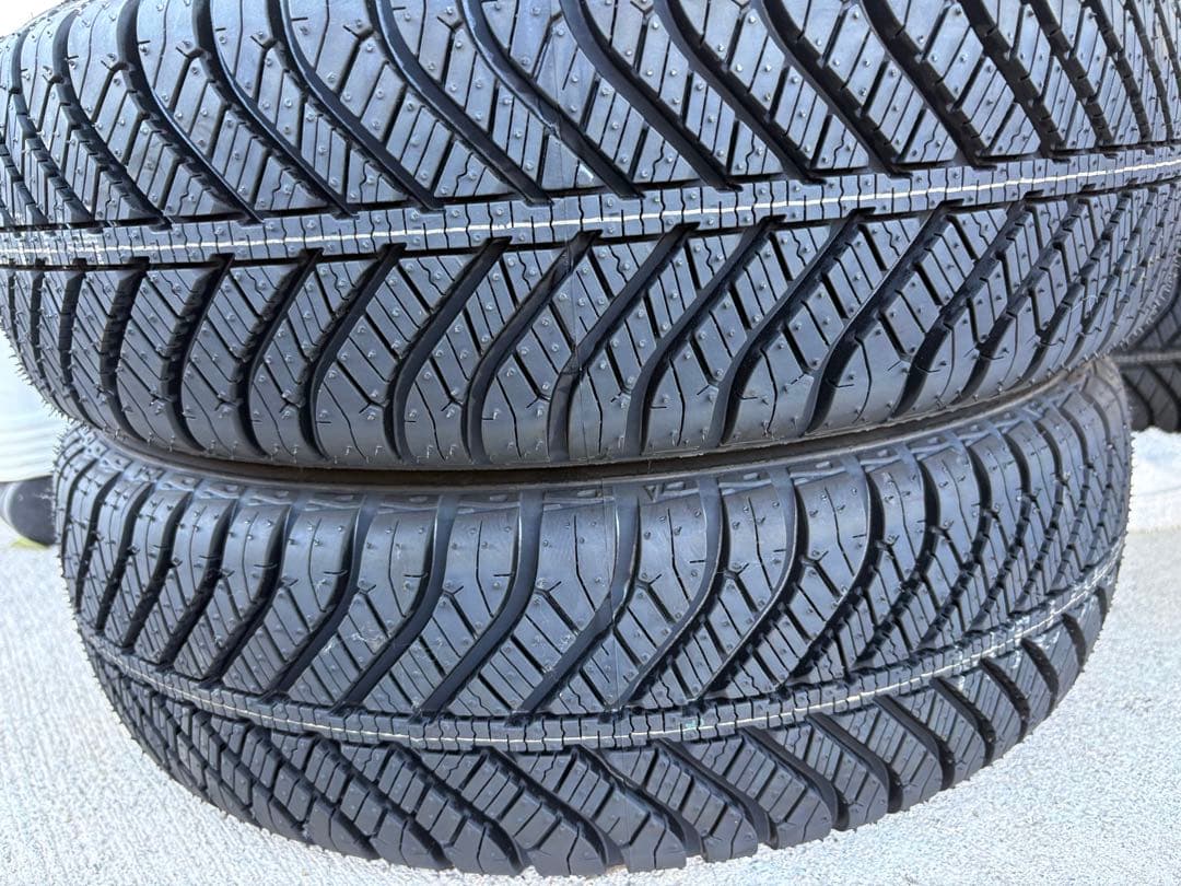 タイヤ・ホイール GOODYEARVector 4Seasons Hybrid 155/65R14