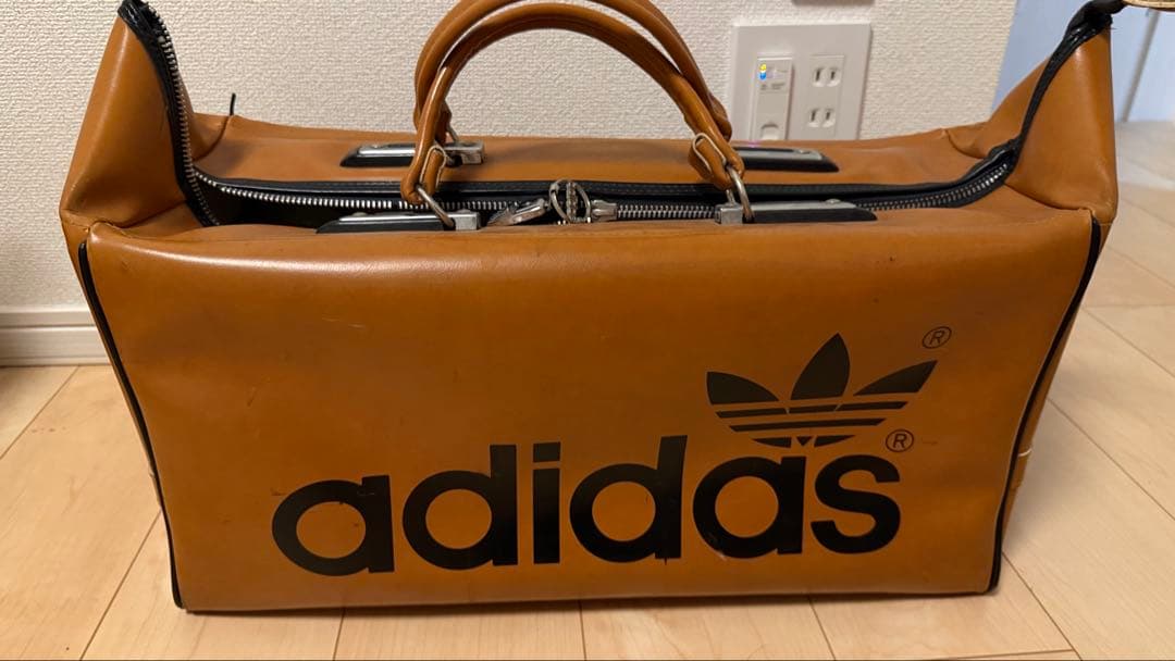 adidas ボストンバッグ ブラウン ビンテージ