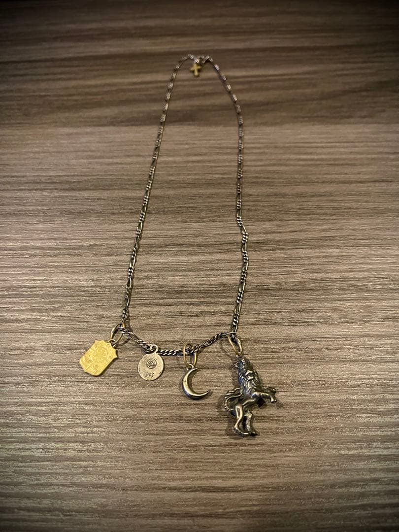 amp japan ライオンモチーフ3連ネックレス