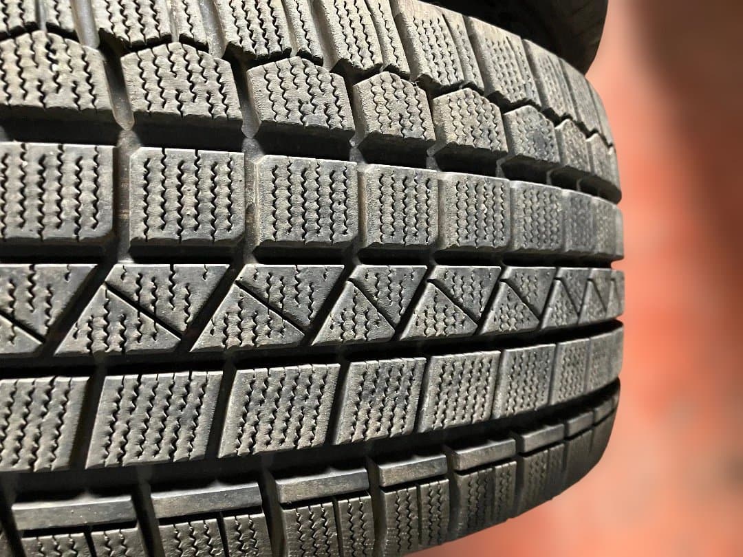 Kenda KR36 スタッドレスタイヤ 215/45R17