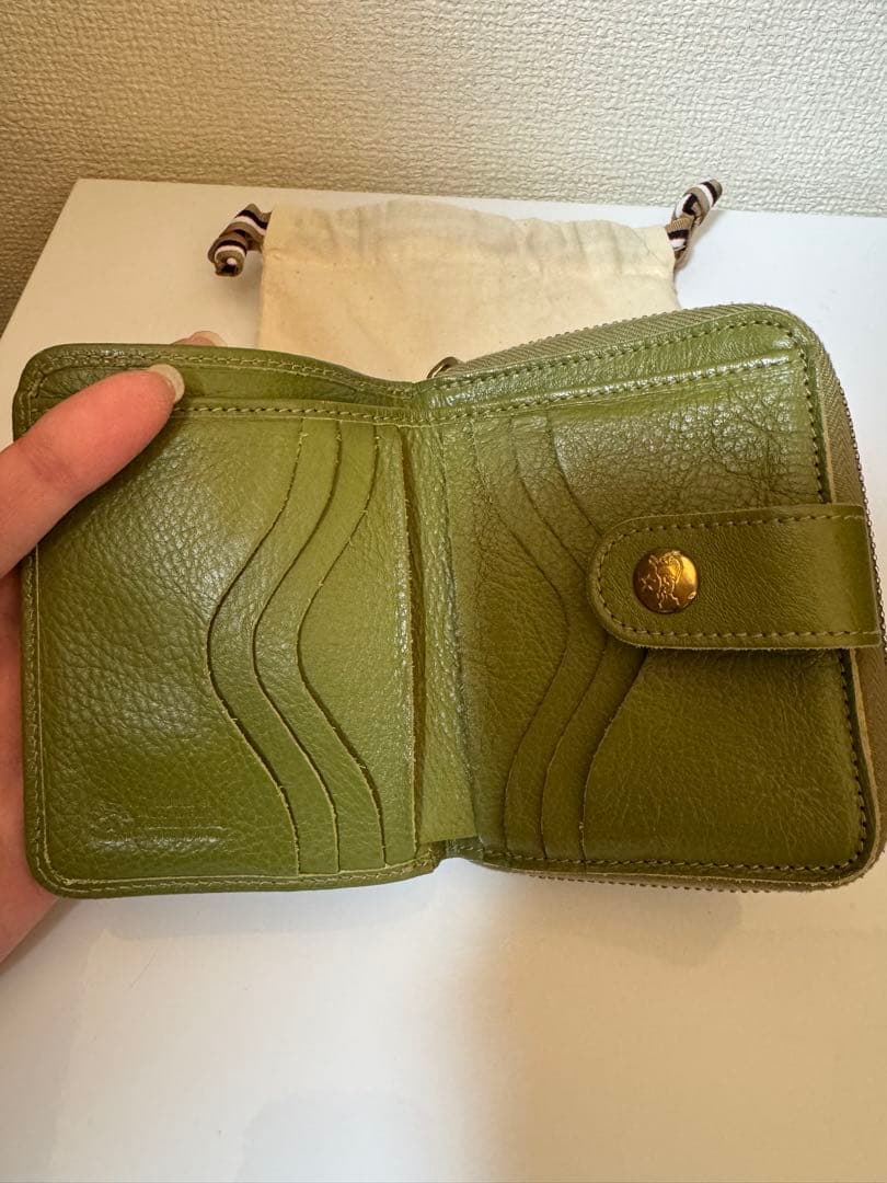 イルビゾンテ　オリーブグリーン 二つ折り財布