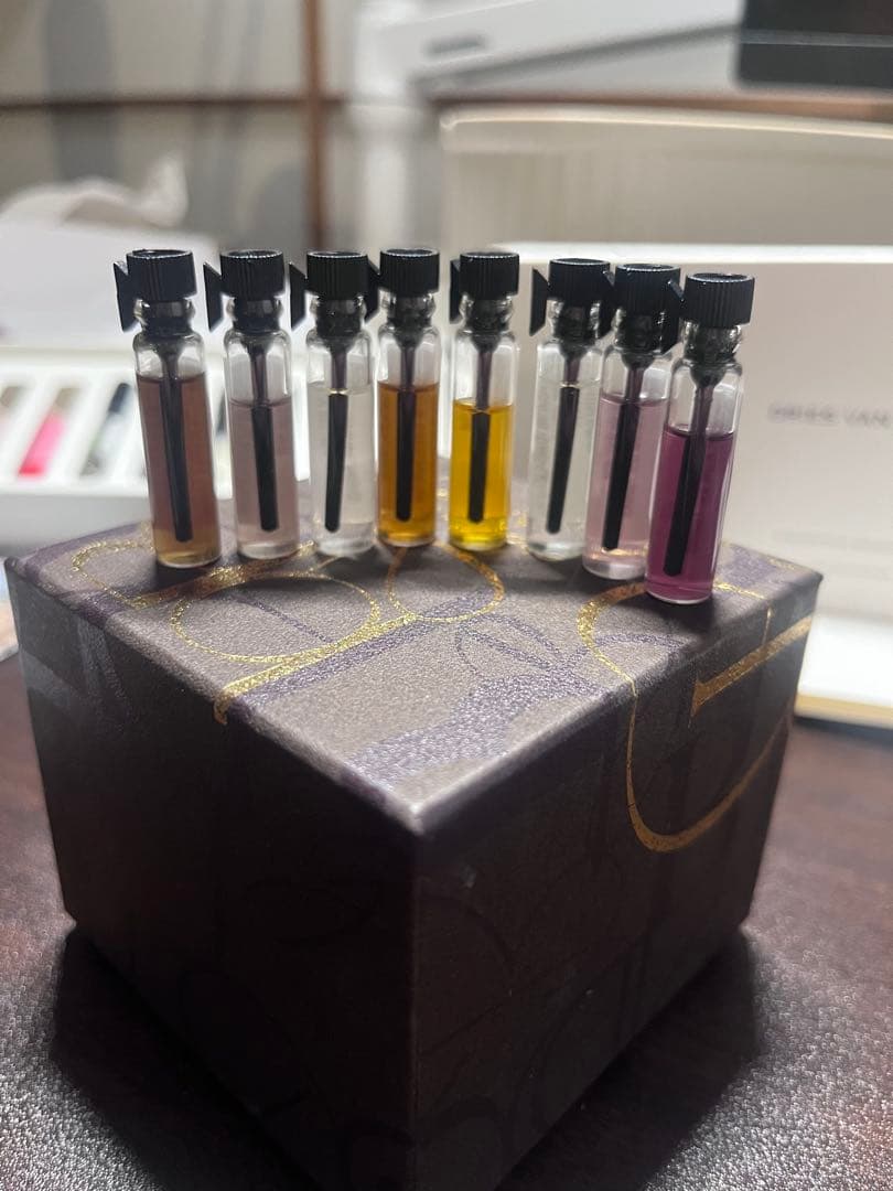 ★*ぎ様 Serge Lutens サンプル　8本