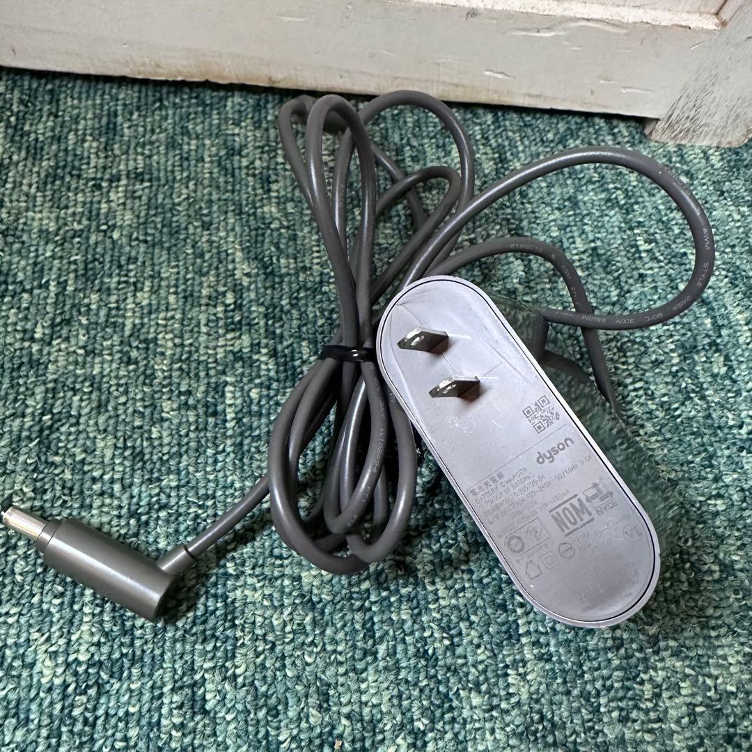 dyson SV10K V8 slim flully ダイソン コードレス掃除機