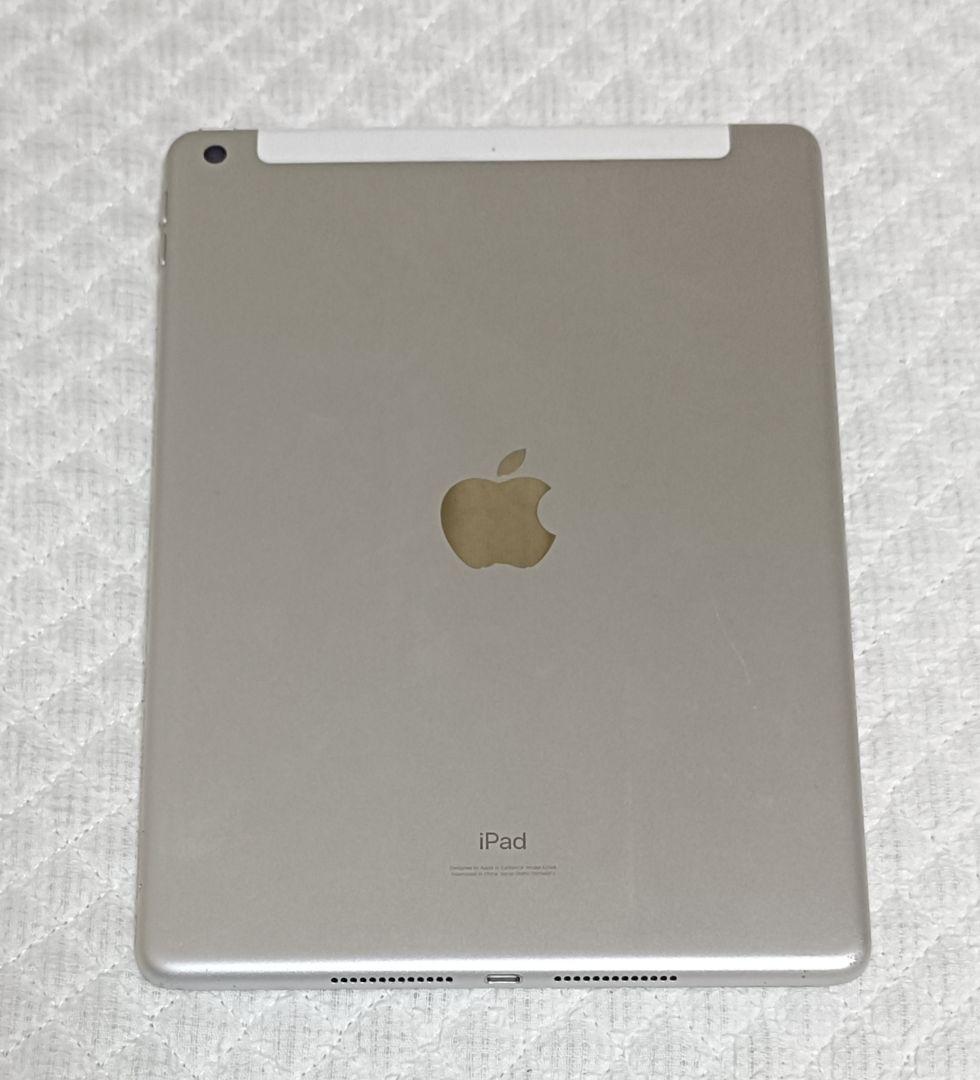U*Y様 Apple Ipad 第7世代 充電器付 32GB Wi-Fi Cel