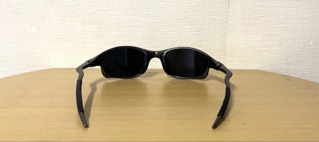 新品未使用　金属製　偏光メタルサングラス ダークグレー　シルバーミラーレンズ