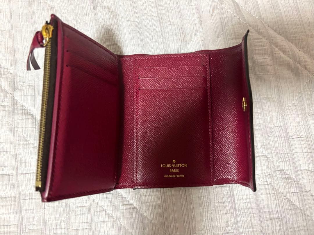 ルイ・ヴィトンのモノグラム ポルトフォイ ユ・ヴィクトリーヌ（フューシャ）　財布