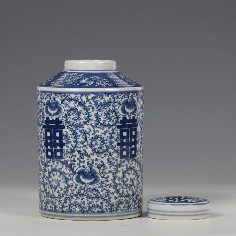 青花喜字の茶筒  景徳鎮 陶磁器 装飾品 現代工芸品  美術品 置物