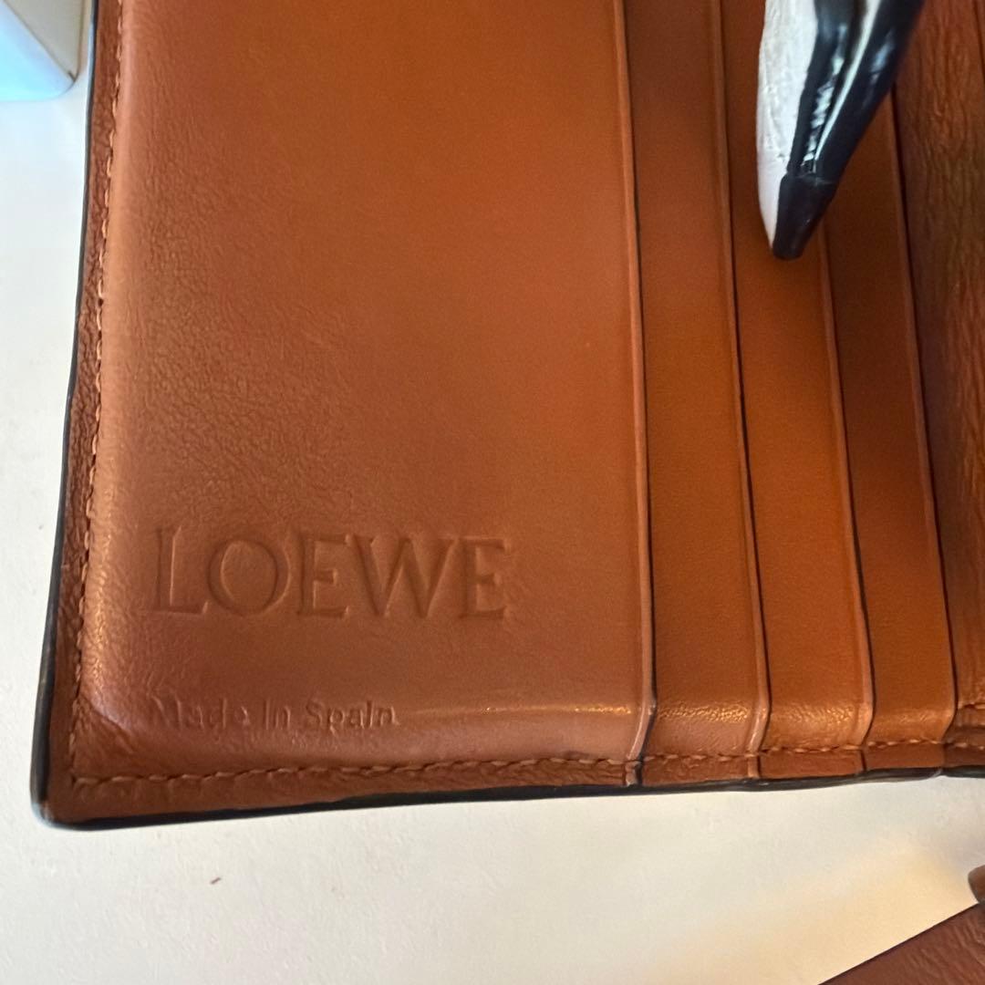 LOEWEロエベ　イエロー二つ折り財布