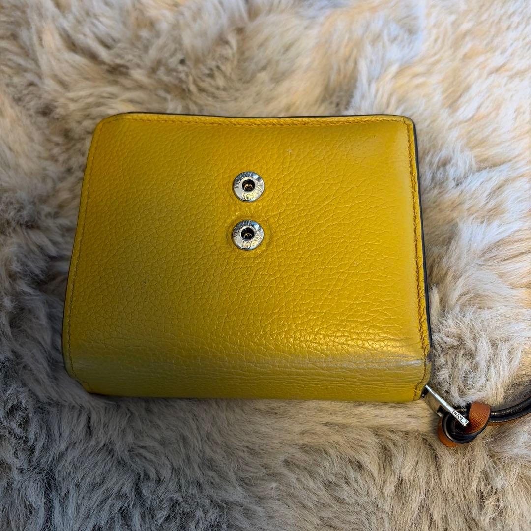 LOEWEロエベ　イエロー二つ折り財布