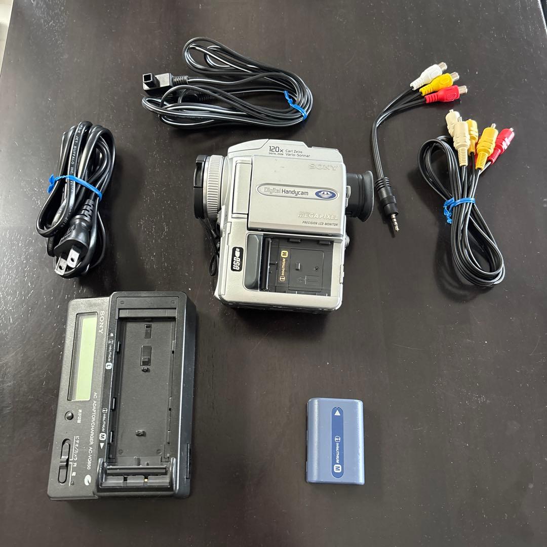 Sony Handycam 120倍ズーム 本体 DCR-PC110 NTSC