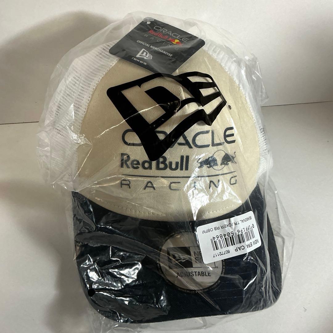 オラクル レッドブルレーシング NewEra トラッカー キャップ　クリーム/紺