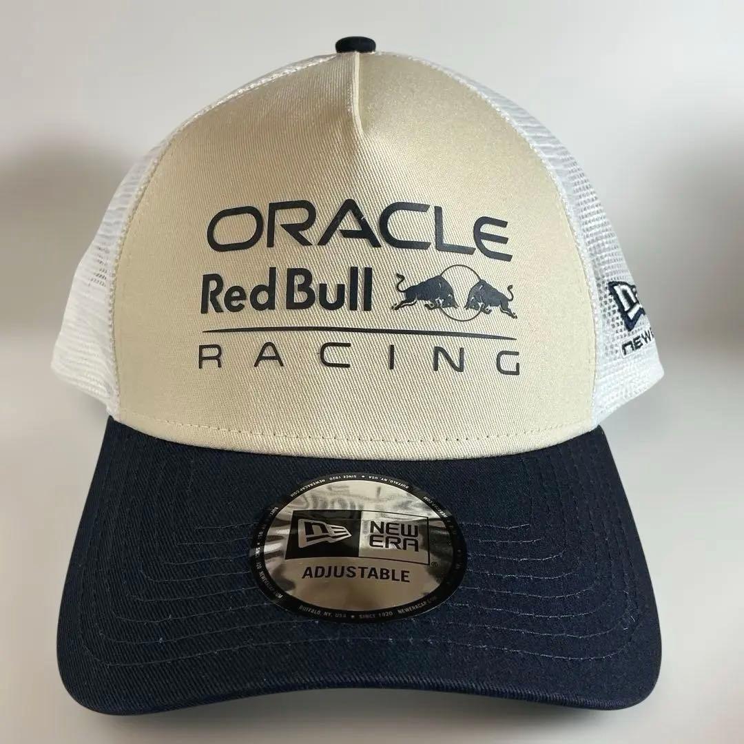 オラクル レッドブルレーシング NewEra トラッカー キャップ　クリーム/紺