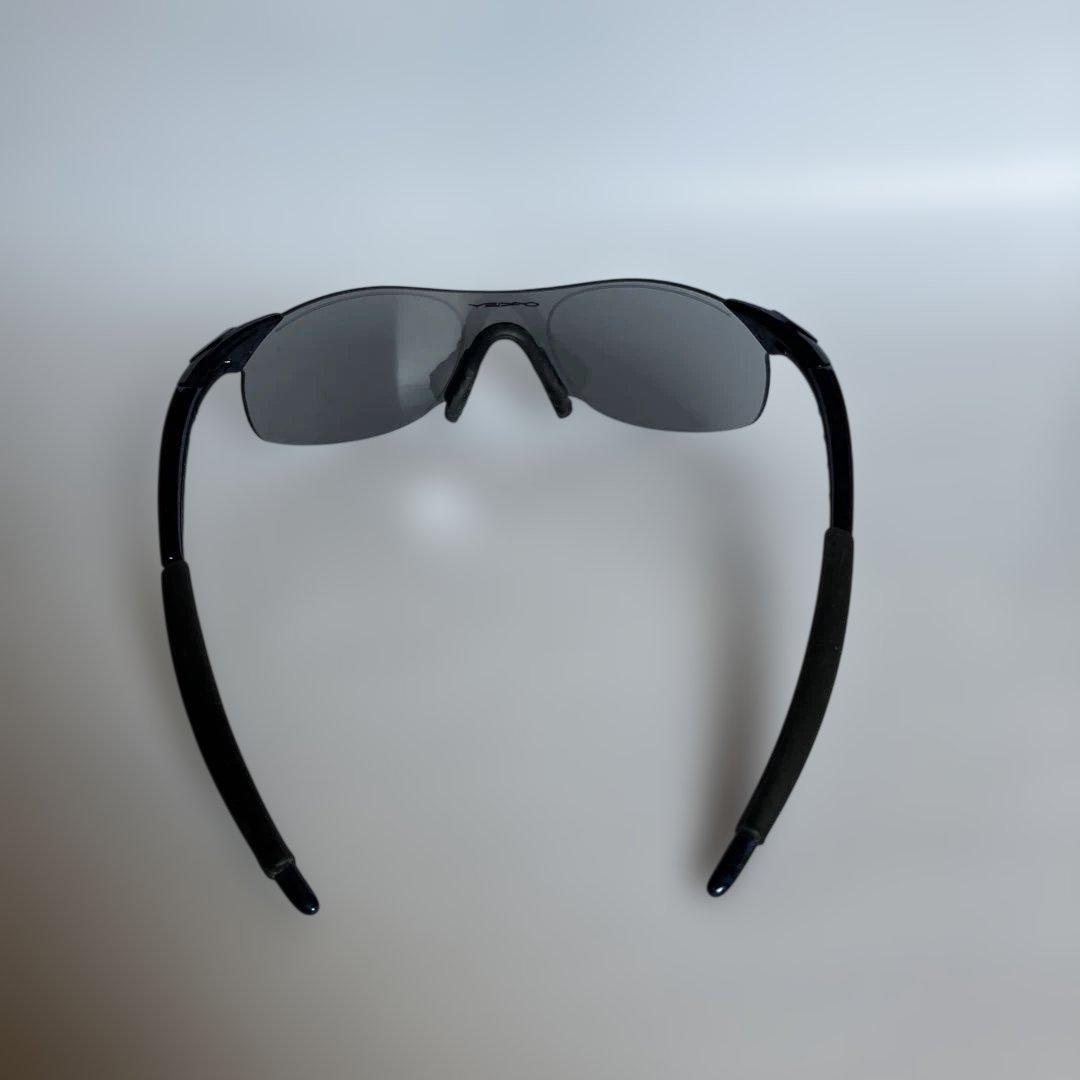 Oakley スポーツサングラス フレーム　ブルー地に黒柄