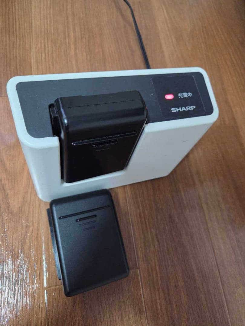 SHARP コードレス掃除機 EC-AR5X-N 　バッテリー2個付きで超お得！